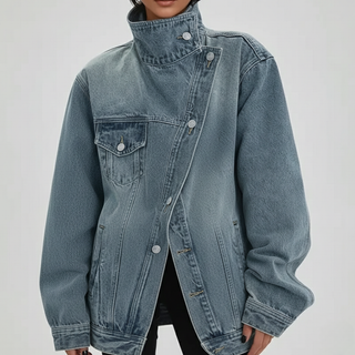 Cleo – Asymetrická bunda s gombíkmi v street style